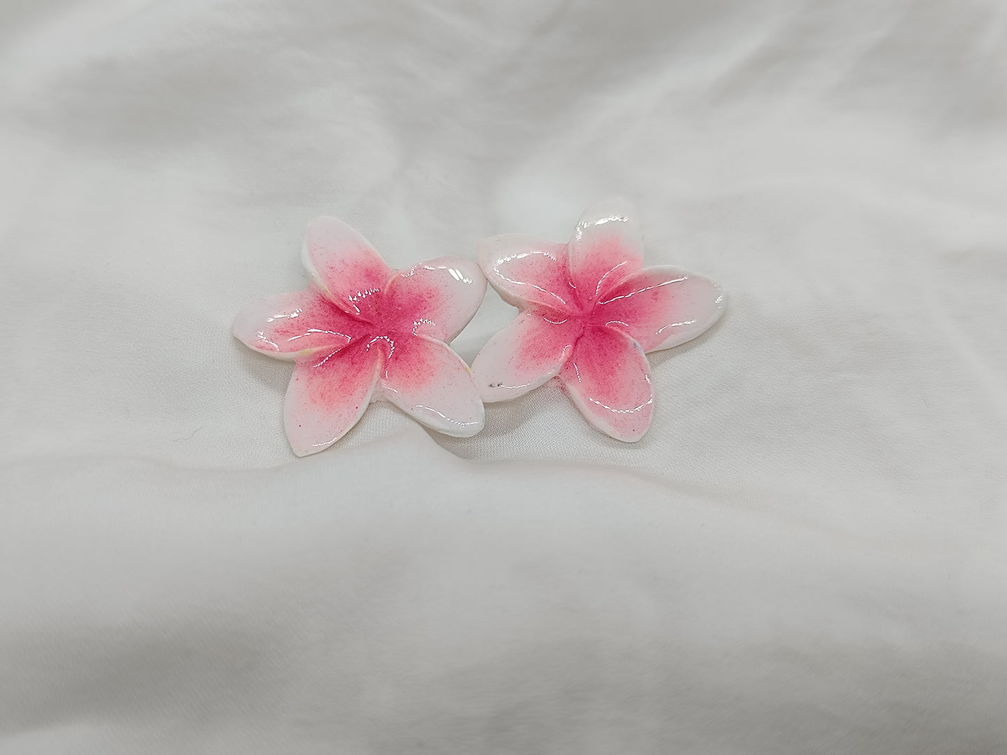 Pendientes Plumeria medianos