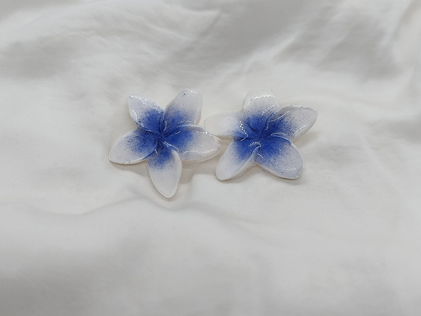 Pendientes Plumeria medianos