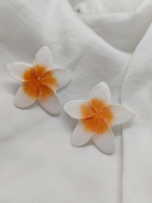 Pendientes Plumeria medianos
